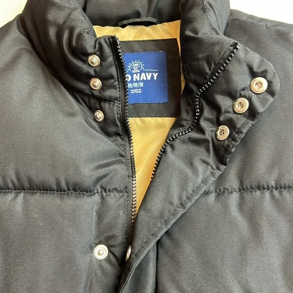 Old Navy Men's Black Snap Zip Thick Puffer Vest SZ M Vests